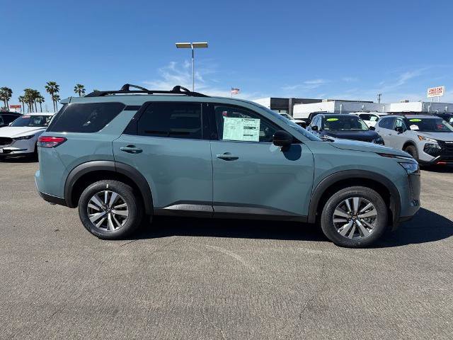 New 2026 Nissan Pathfinder SL image 7