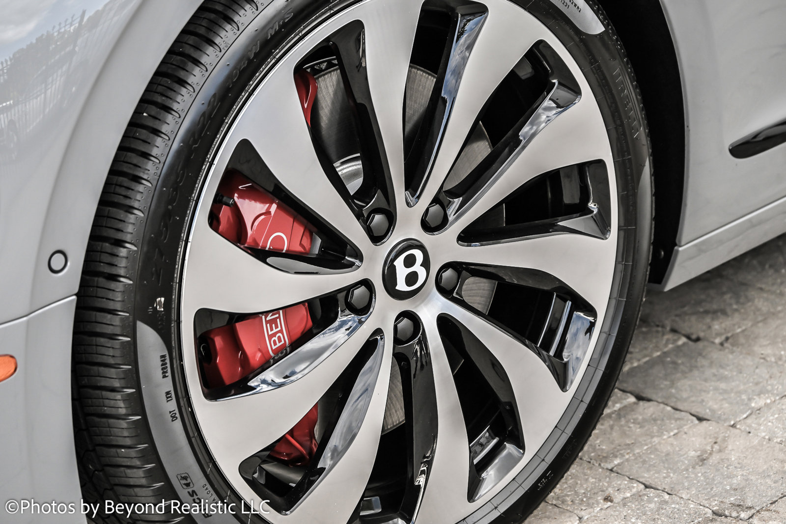 New 2025 Bentley Flying Spur Plug-In Hybrid image 7