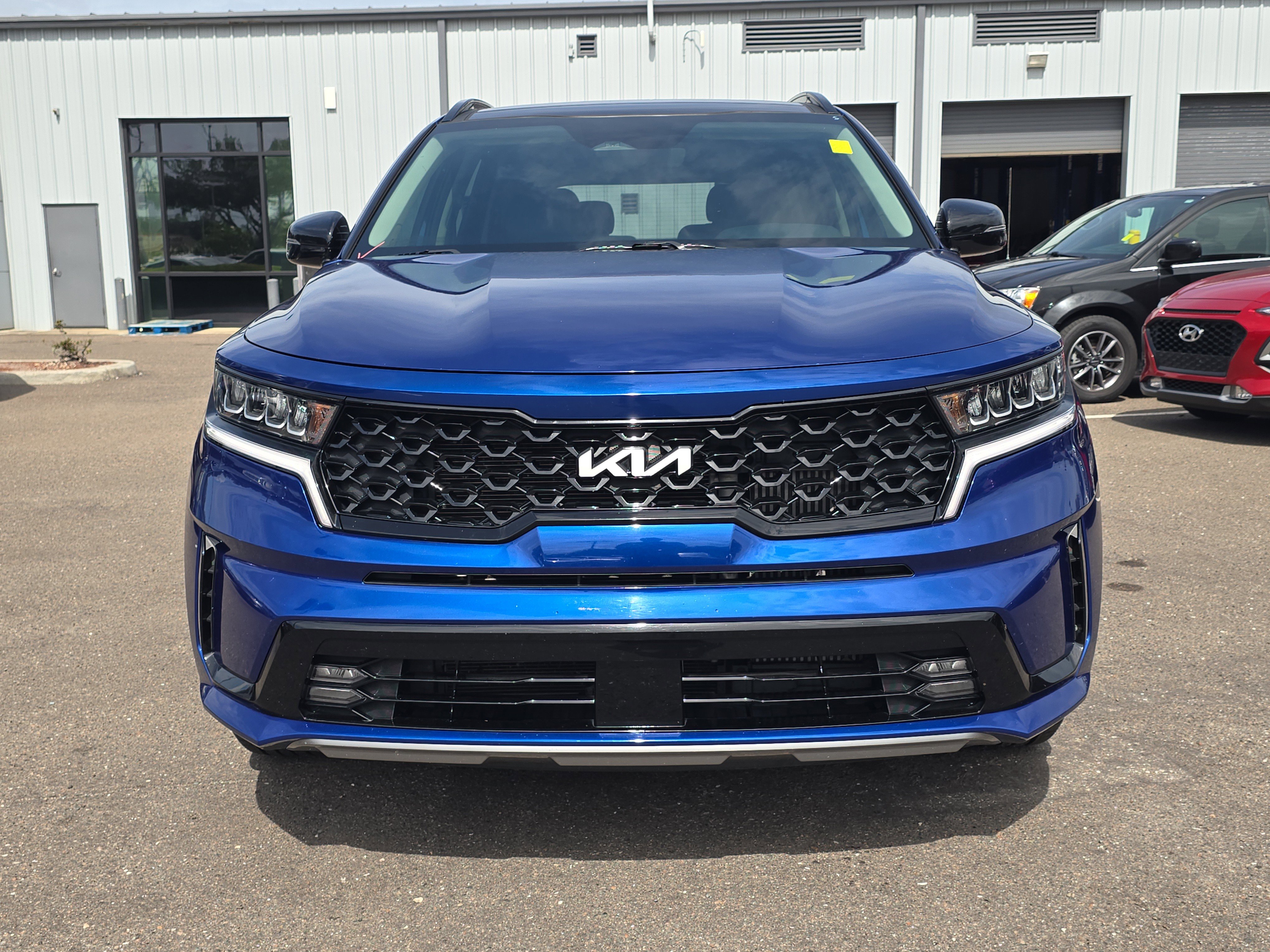 Certified 2022 Kia Sorento EX w/ Panoramic Sunroof Package FWD image 3