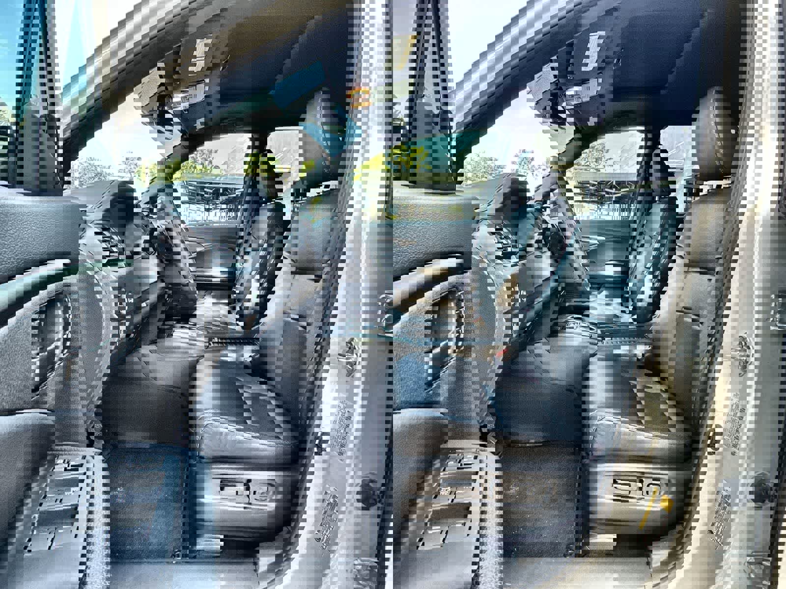 Used 2023 Honda Passport EX-L image 2