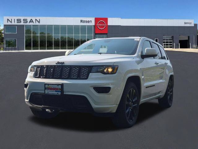 Used 2020 Jeep Grand Cherokee Altitude AWD/4WD image 7
