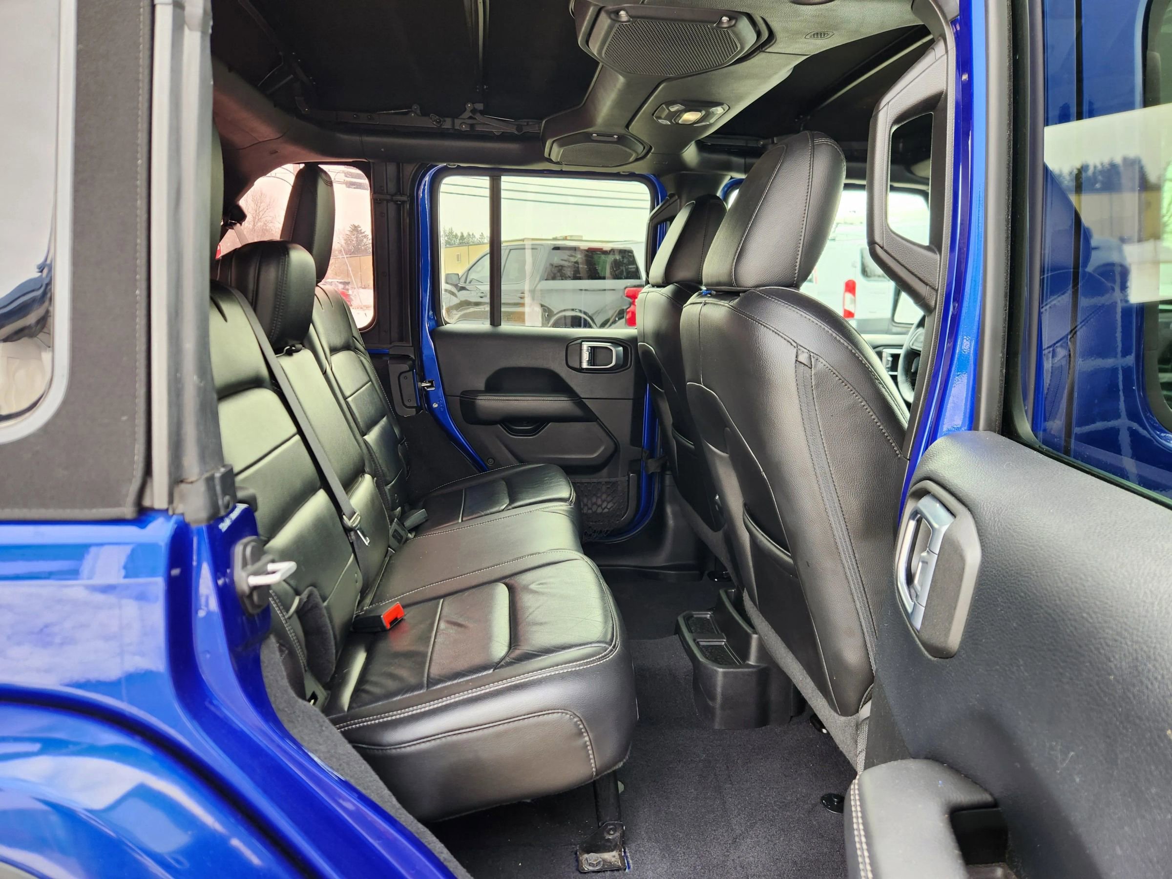 Used 2018 Jeep Wrangler Unlimited Sahara w/ Dual Top Group image 47