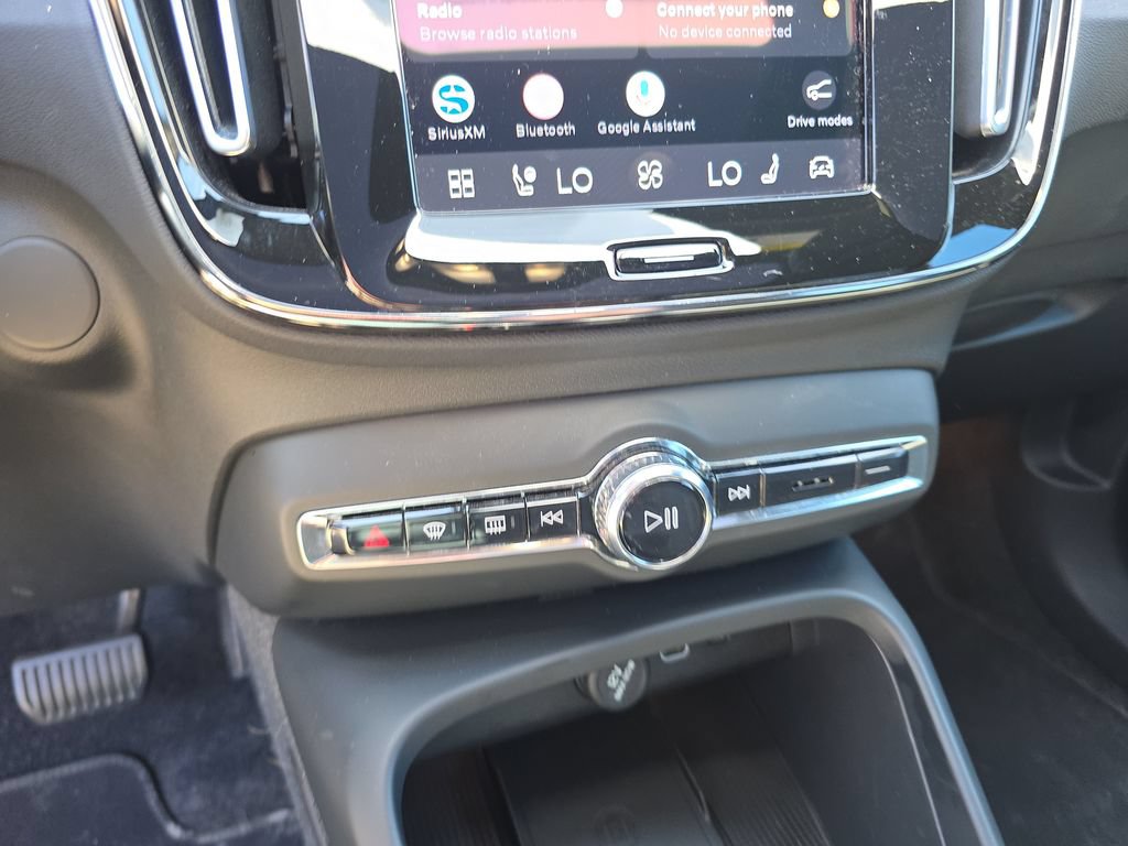 Used 2023 Volvo C40 P8 Recharge Ultimate AWD/4WD image 29