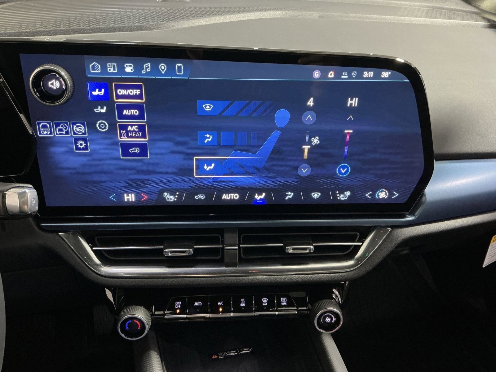 New 2026 Chevrolet Equinox EV LT image 29