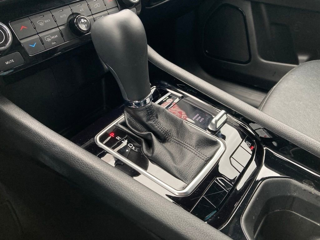 Used 2025 Jeep Compass Limited image 26