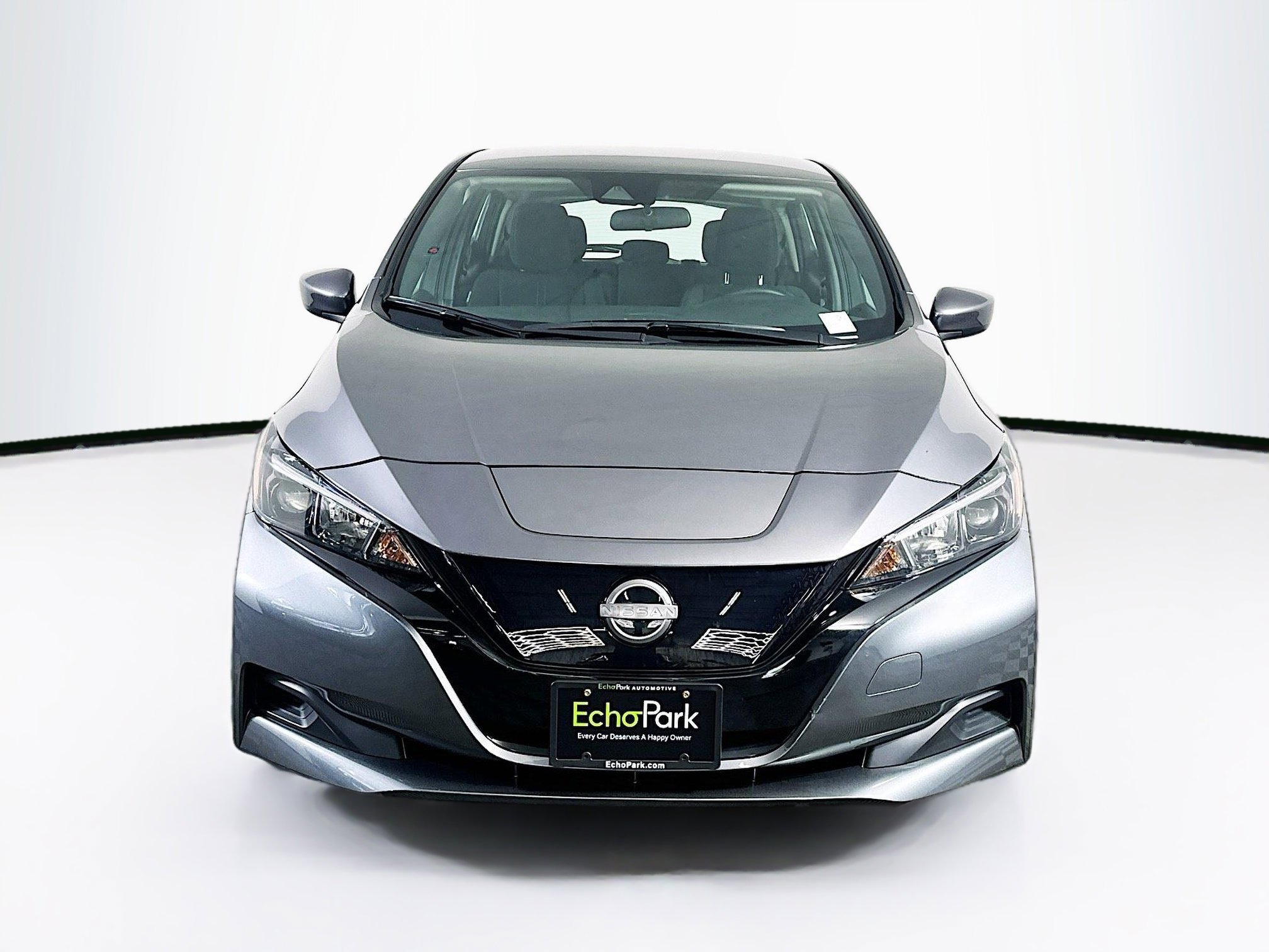 Used 2025 Nissan Leaf S image 2