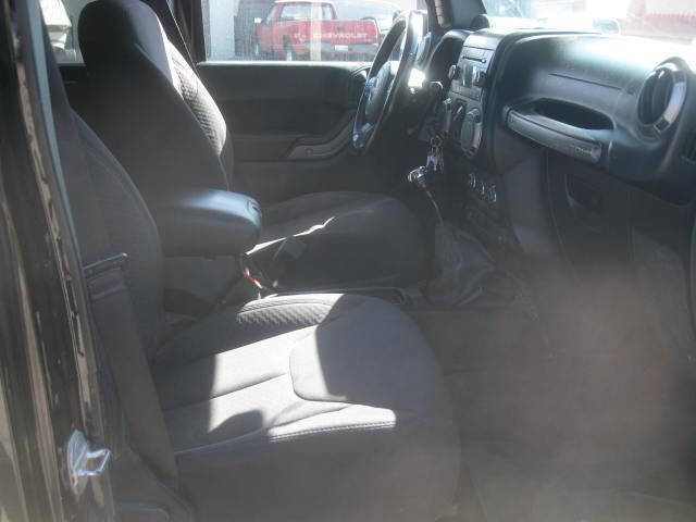 Used 2013 Jeep Wrangler Unlimited Sport image 22