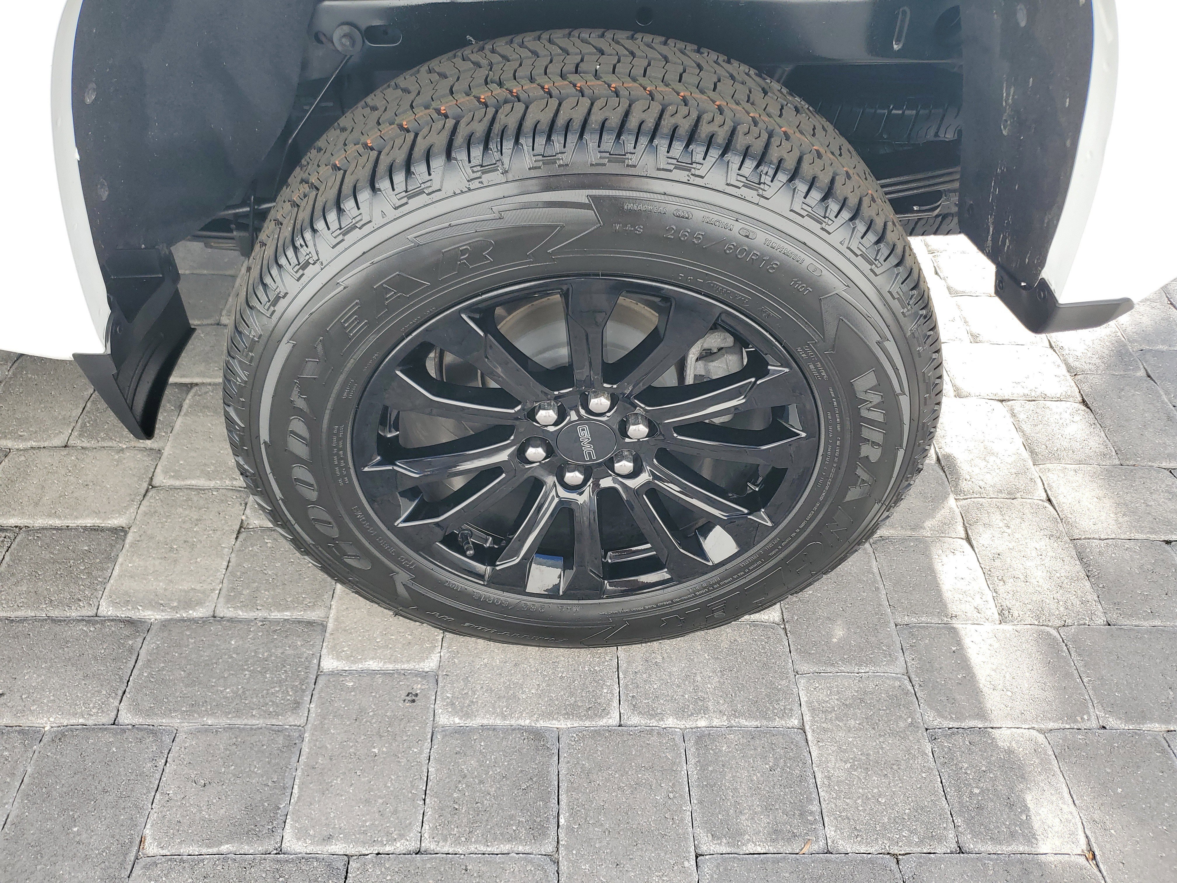 Used 2022 GMC Canyon Elevation w/ Elevation Premium Package image 7