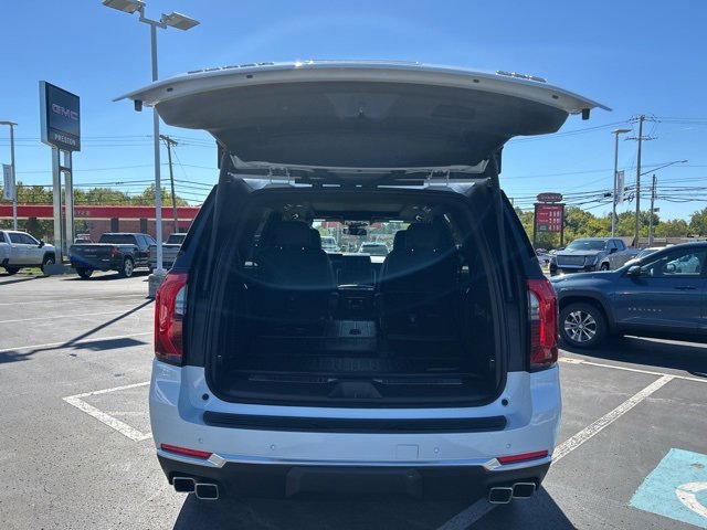 New 2026 GMC Yukon Denali w/ Sun & Power Step Package image 4