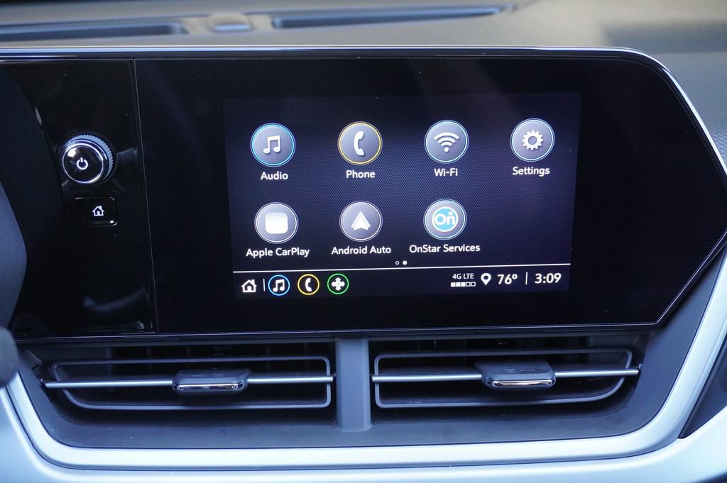 Used 2025 Chevrolet Trax LS image 14