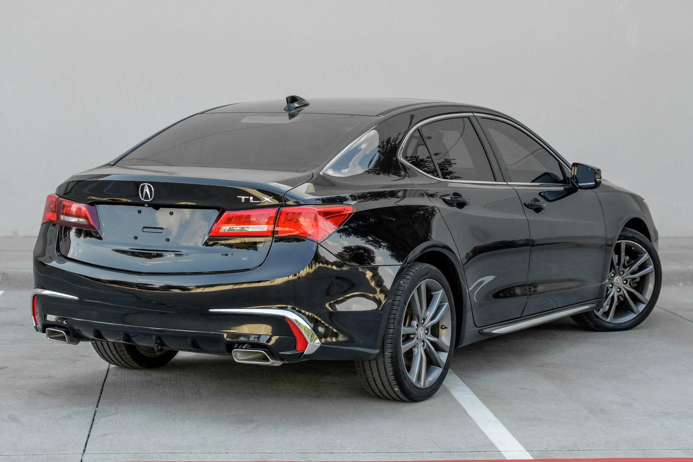 Used 2019 Acura TLX w/ Technology Package FWD image 12