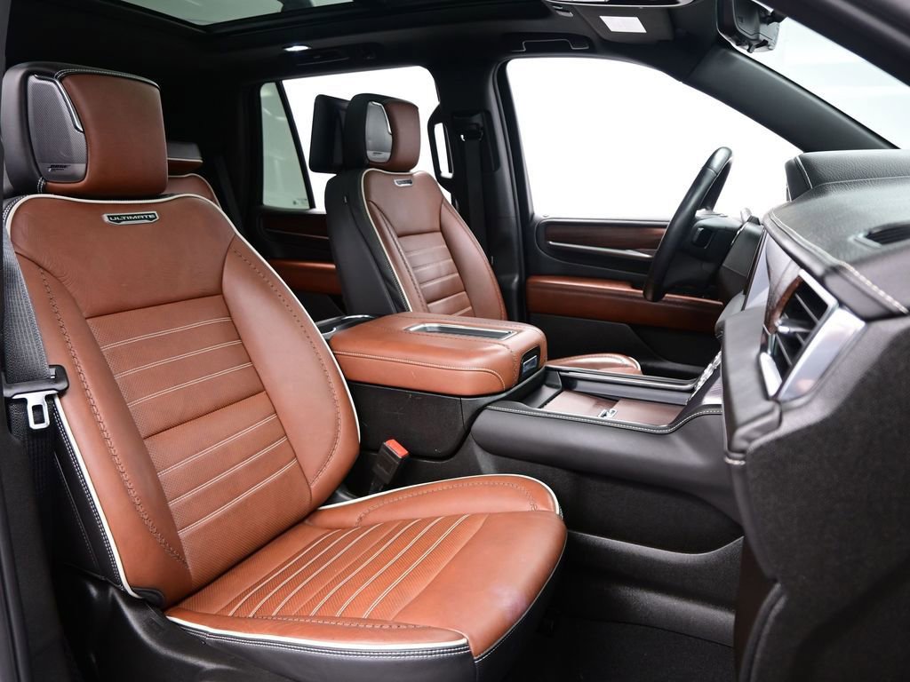 Used 2023 GMC Yukon Denali Ultimate image 12