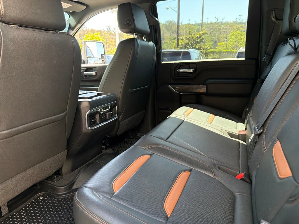 Used 2022 GMC Sierra 2500 AT4 w/ AT4 Premium Plus Package AWD/4WD image 5