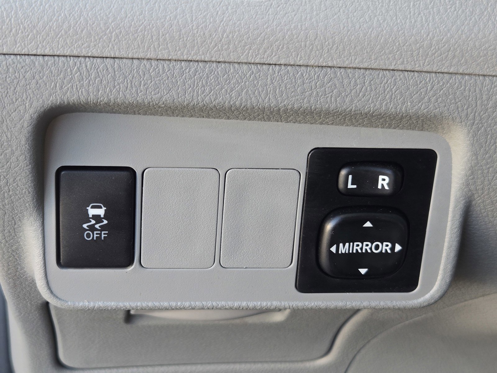 Used 2012 Toyota Corolla LE image 24