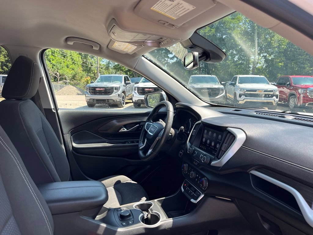 Used 2022 GMC Terrain SLE w/ Driver Convenience Package AWD/4WD image 39