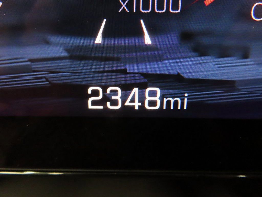 Used 2025 Chevrolet Suburban High Country AWD/4WD image 12