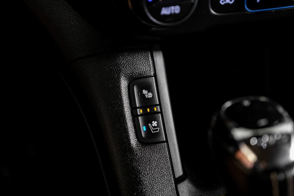 Used 2019 GMC Acadia Denali AWD/4WD image 20