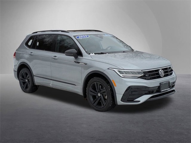 Used 2023 Volkswagen Tiguan SE R-Line image 5