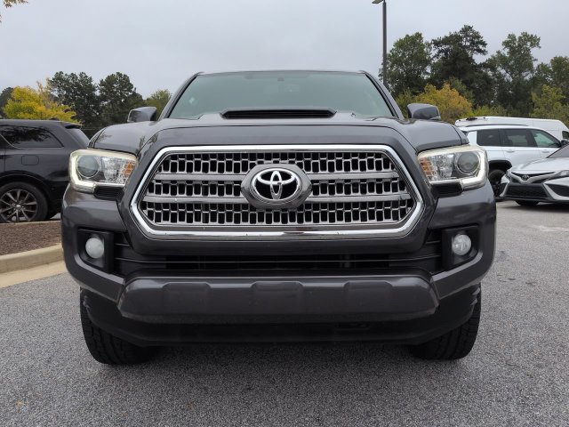 Used 2016 Toyota Tacoma TRD Sport w/ Towing Package AWD/4WD image 8