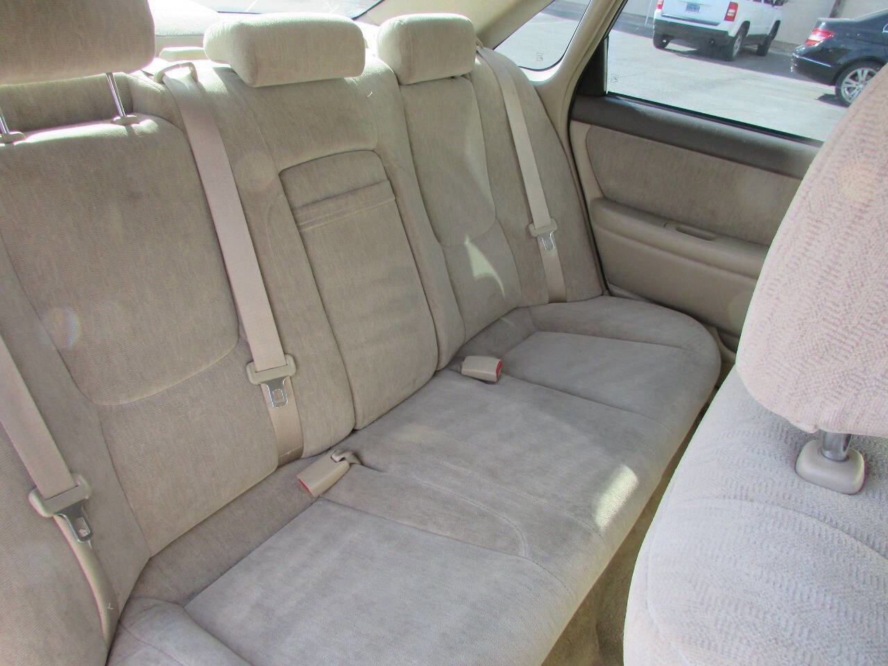 Used 2001 Toyota Avalon XLS FWD image 19
