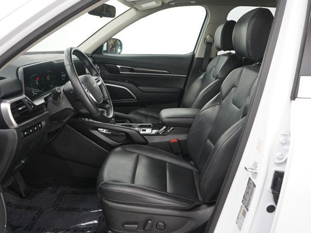 Used 2025 Kia Telluride S image 27