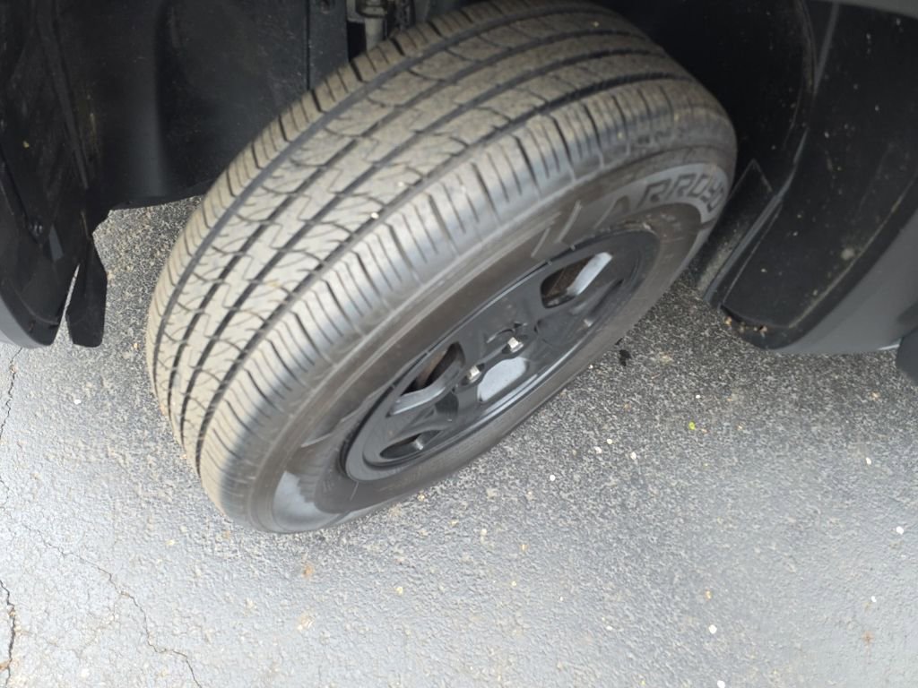 Used 2018 Jeep Renegade Sport w/ Power & Air Group image 13