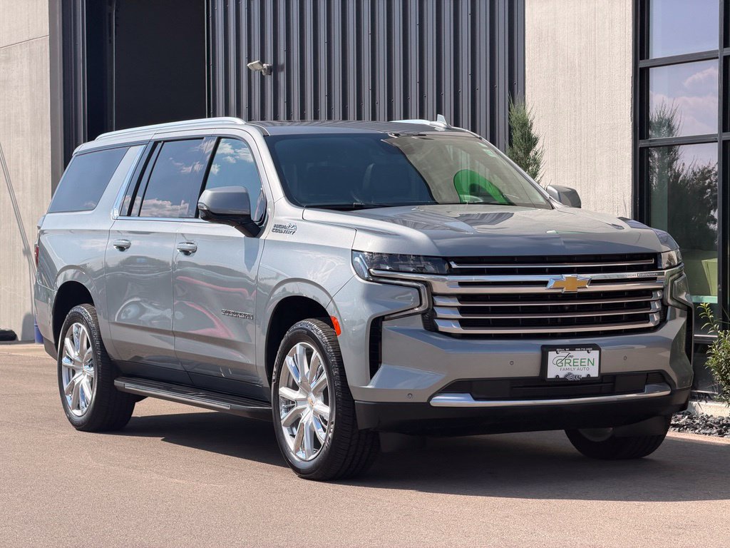 Used 2023 Chevrolet Suburban High Country w/ Max Trailering Package AWD/4WD image 4