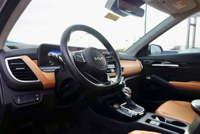 Certified 2024 Kia Seltos SX w/ SX Sunroof Package image 21