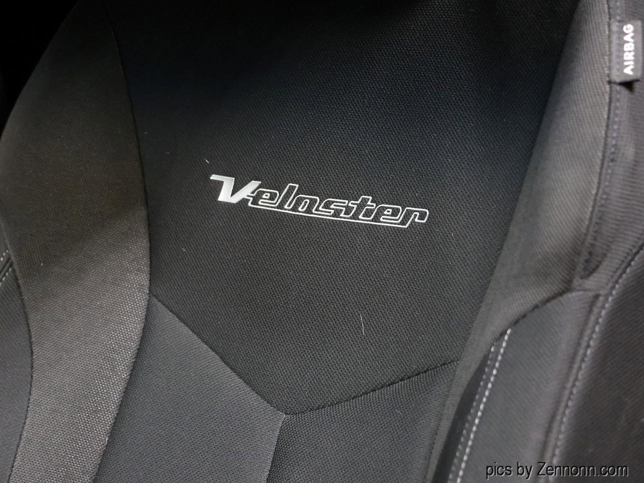 Used 2016 Hyundai Veloster FWD image 12