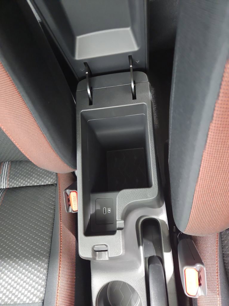 New 2025 Nissan Versa SR w/ Trunk Package FWD image 24