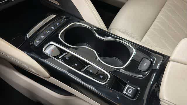 Used 2023 Buick Envision Avenir AWD/4WD image 6