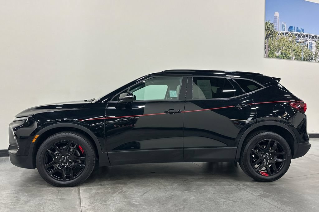 Used 2025 Chevrolet Blazer LT w/ Sound & Technology Package AWD/4WD image 7