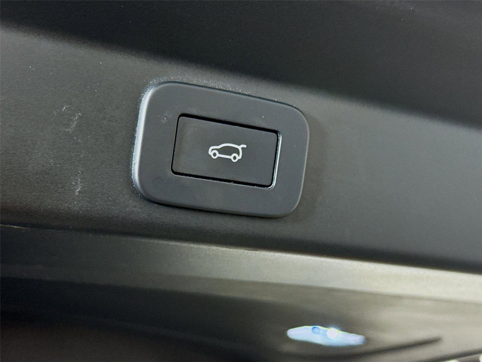 Used 2024 Land Rover Range Rover Sport Dynamic SE image 18