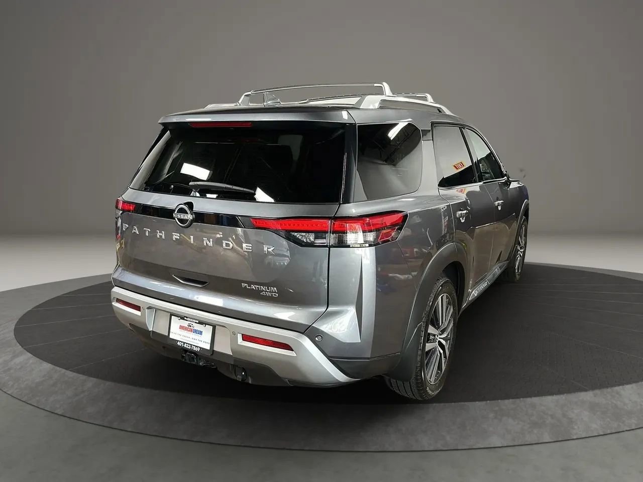 Used 2022 Nissan Pathfinder Platinum w/ Cargo Package image 5