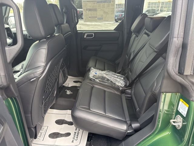 New 2025 Ford Bronco Badlands image 9