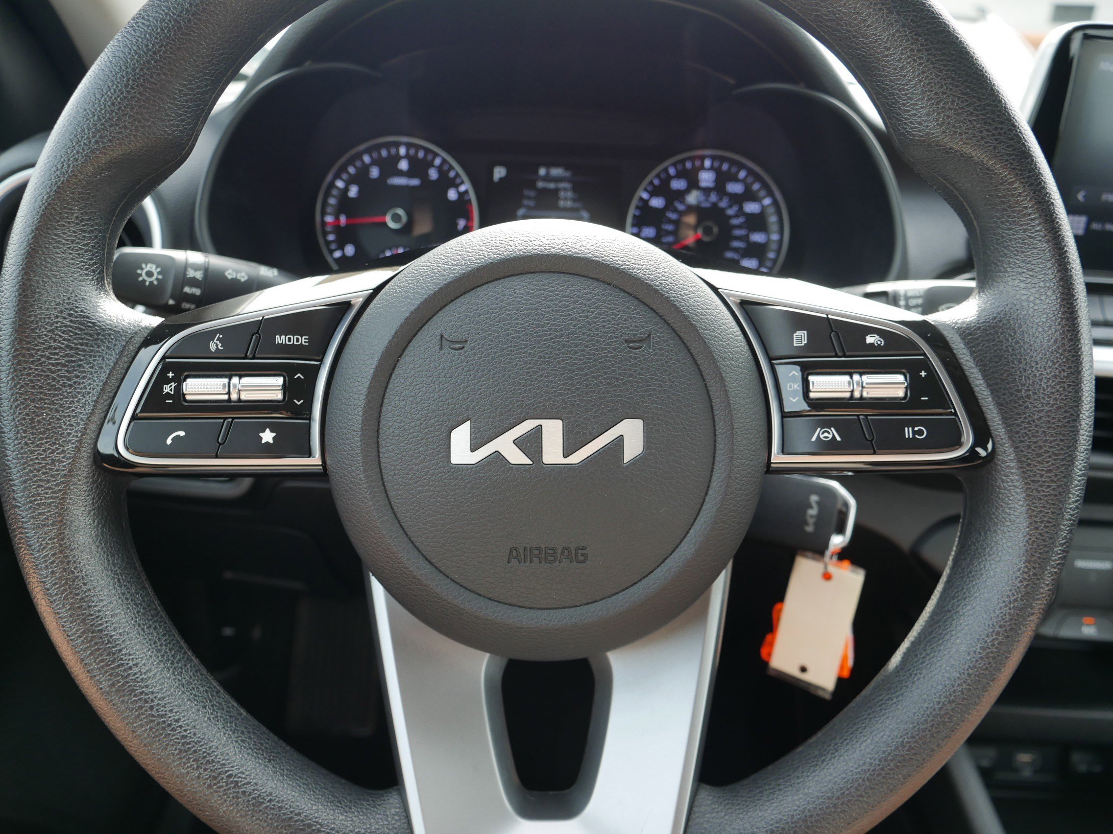 Certified 2022 Kia Forte LXS image 25