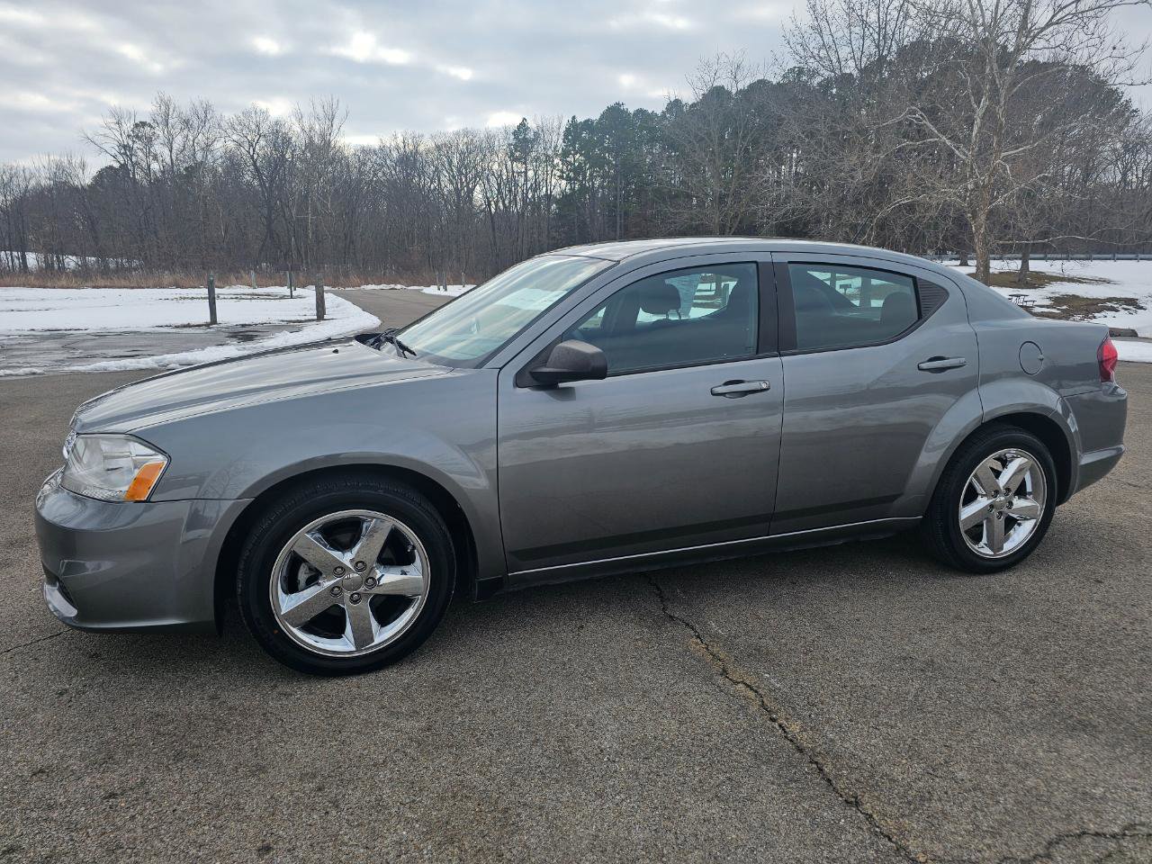 Used 2013 Dodge Avenger SE image 11