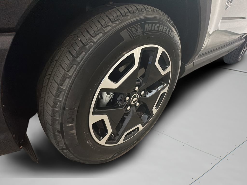 Used 2023 Ford Bronco Sport Outer Banks w/ Tech Package image 4