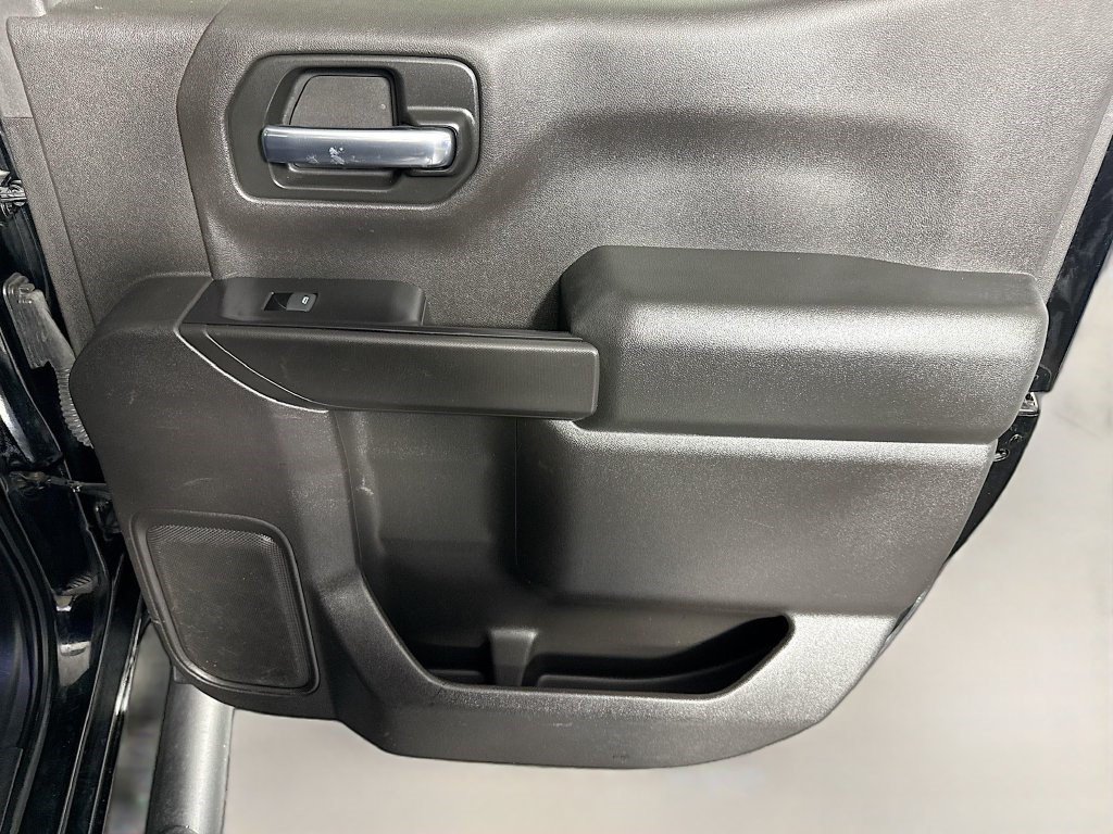Used 2019 Chevrolet Silverado 1500 Custom w/ Custom Value Package AWD/4WD image 24