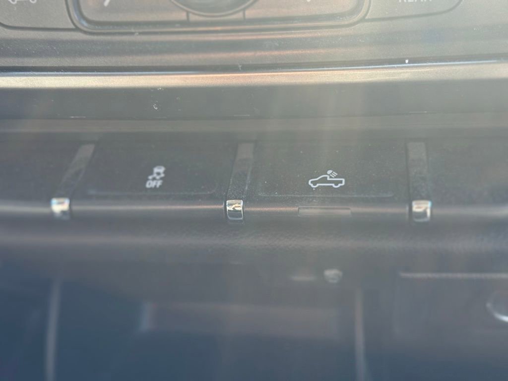 Used 2019 Chevrolet Silverado 1500 LT w/ All Star Edition image 23