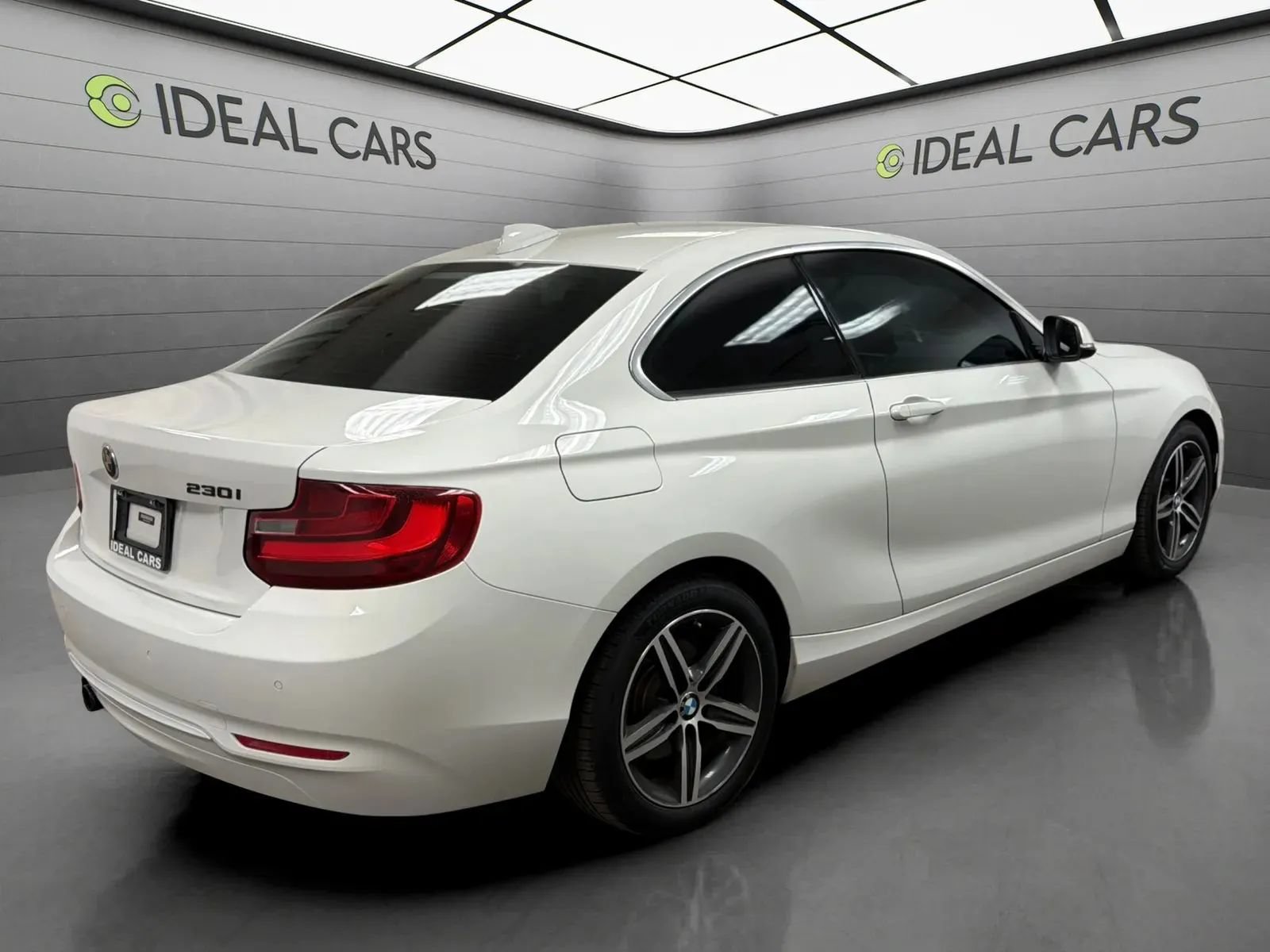 Used 2017 BMW 230i Coupe RWD image 5