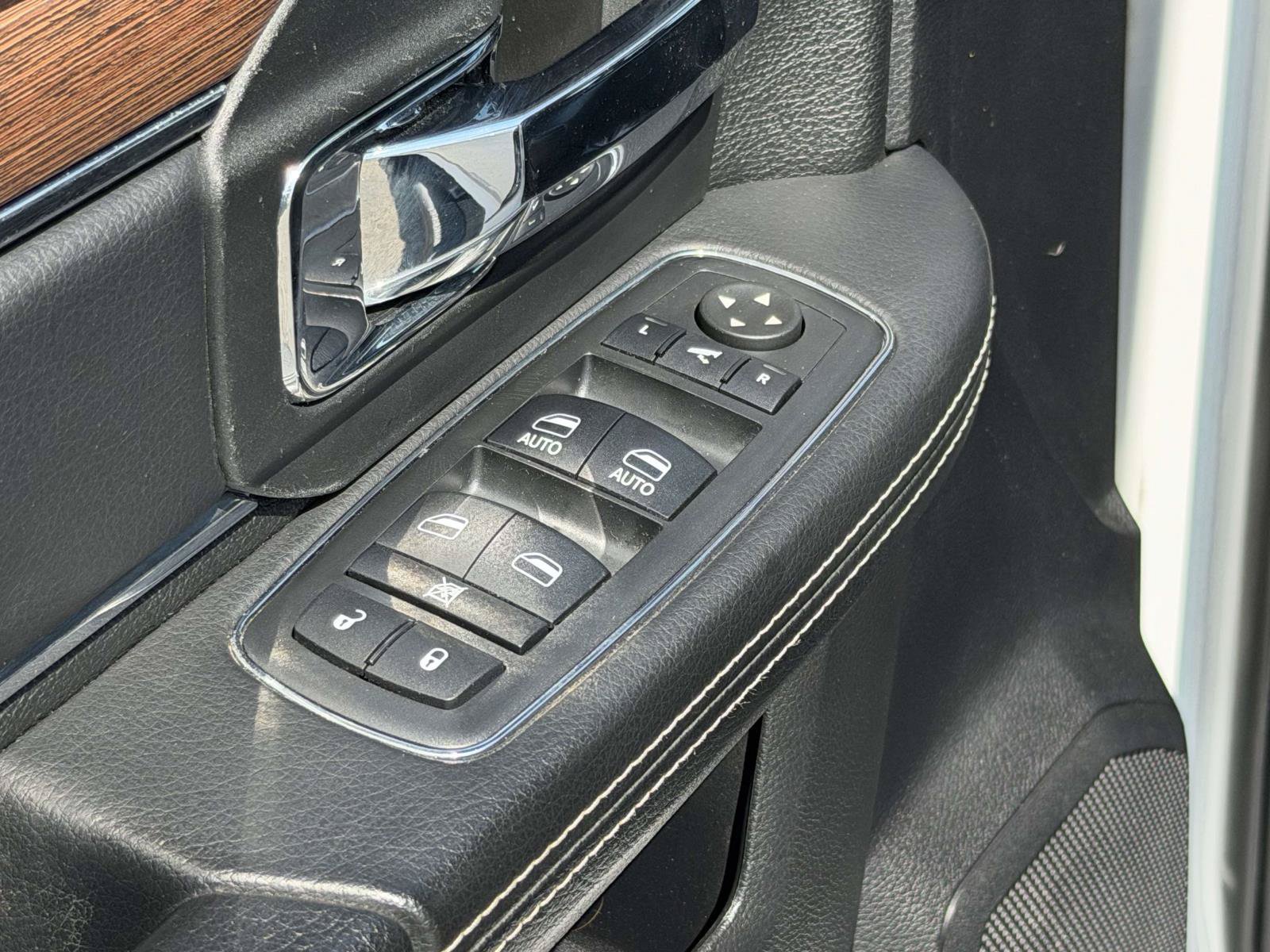 Used 2017 RAM 2500 Laramie w/ Sport Appearance Group AWD/4WD image 23