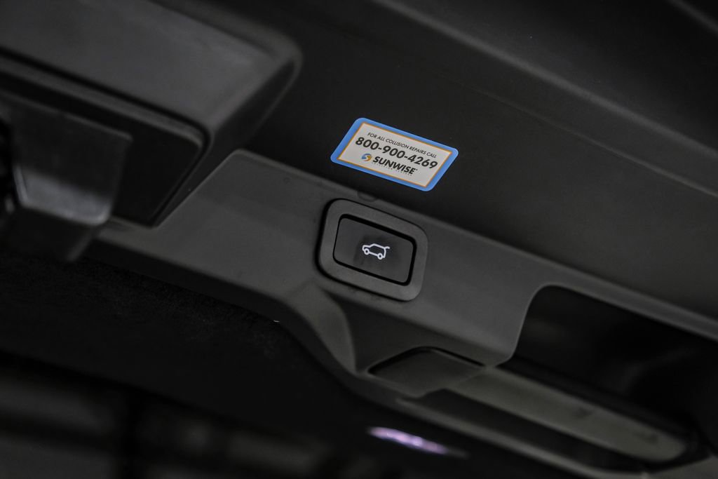 Used 2018 Land Rover Range Rover Sport SVR image 72