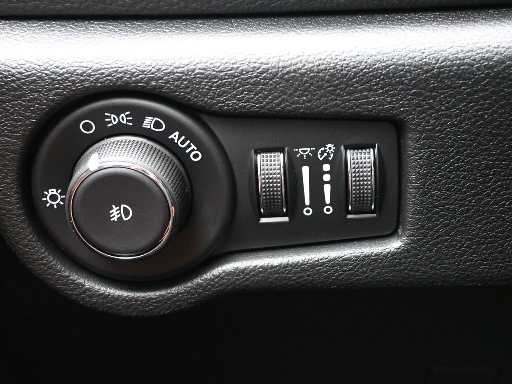 New 2026 Chrysler Pacifica Pinnacle image 22