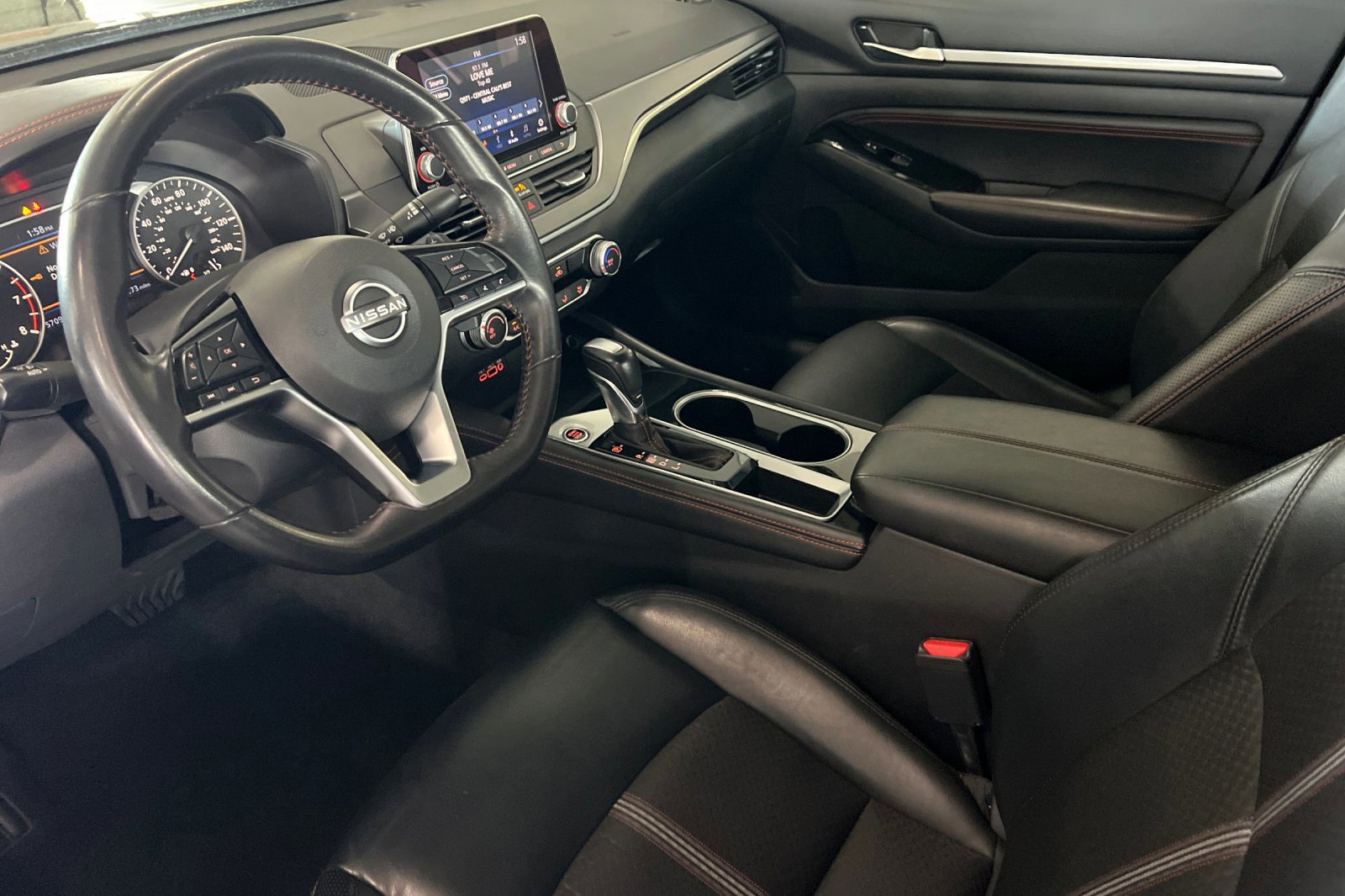 Used 2023 Nissan Altima 2.5 SR image 10