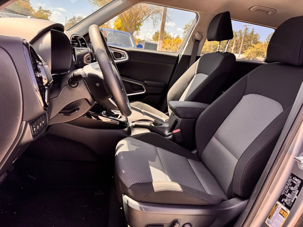 Used 2025 Kia Soul S image 8