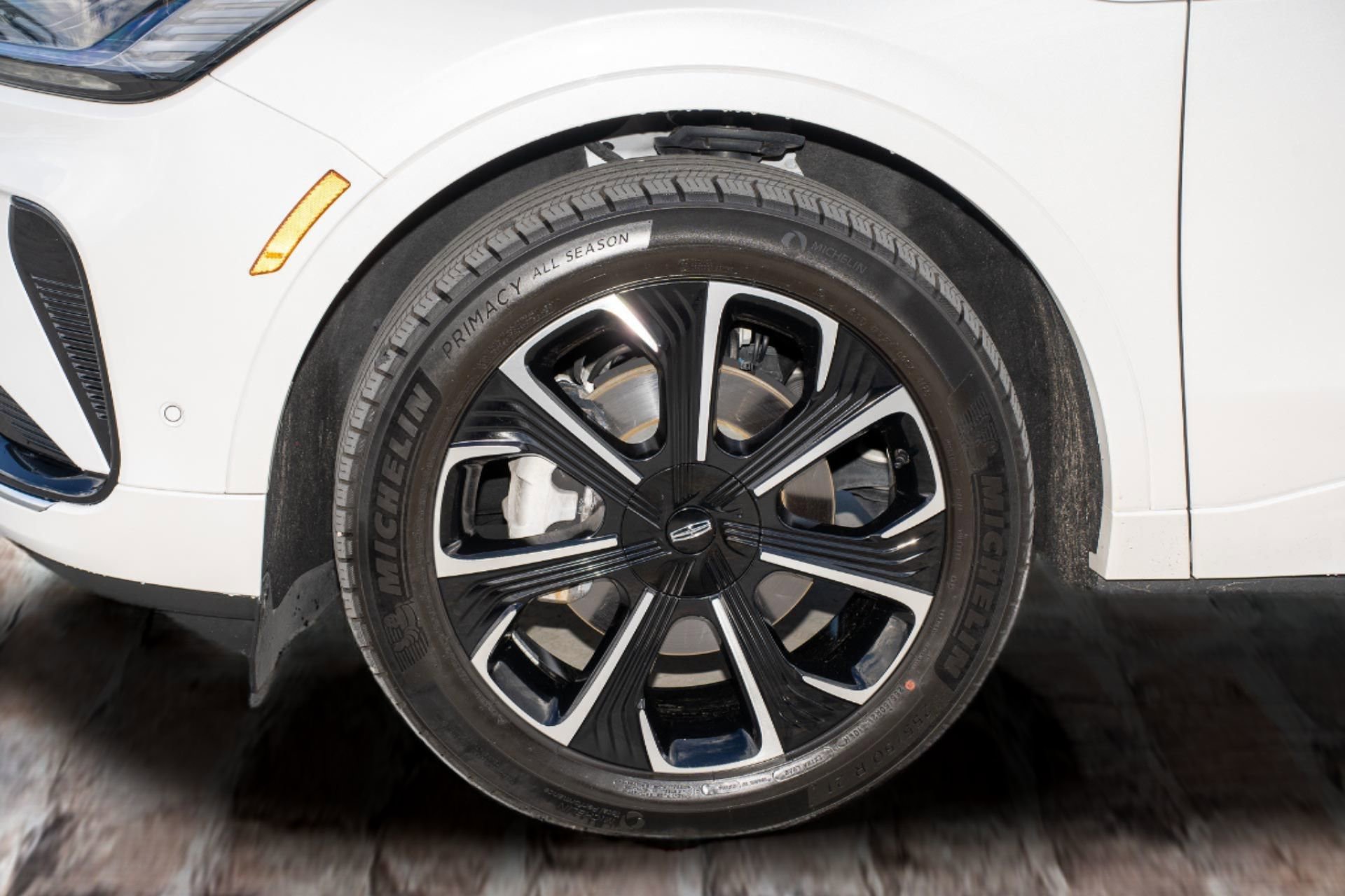 Used 2024 Lincoln Nautilus Reserve image 36