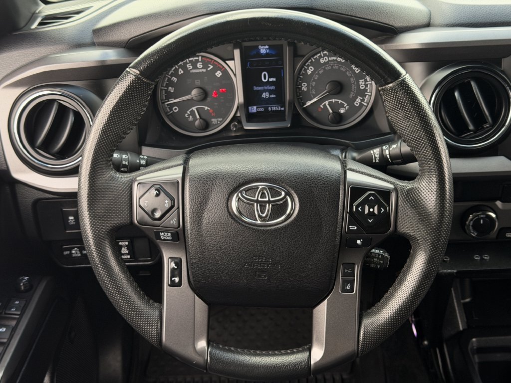 Used 2022 Toyota Tacoma TRD Off-Road w/ TRD Premium Off Road Package AWD/4WD image 13