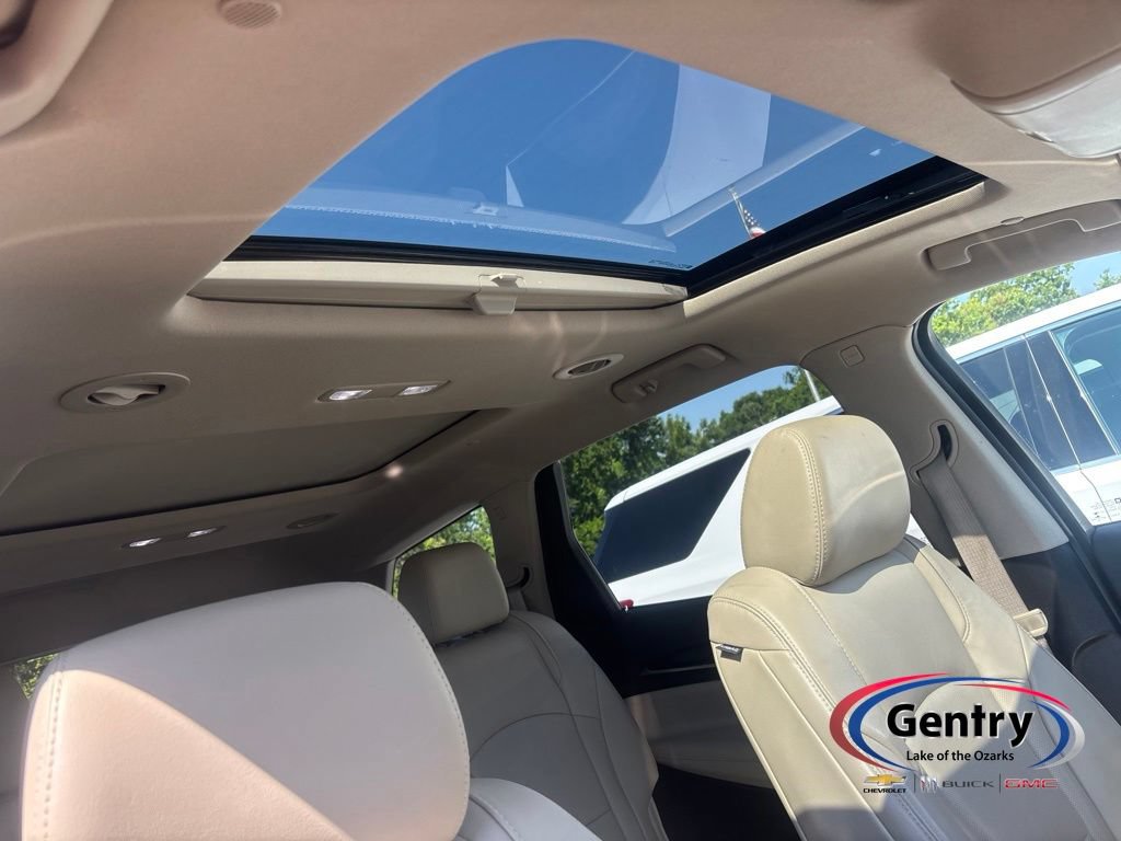 Used 2020 Buick Enclave Premium w/ Sun and Sites Package AWD/4WD image 8