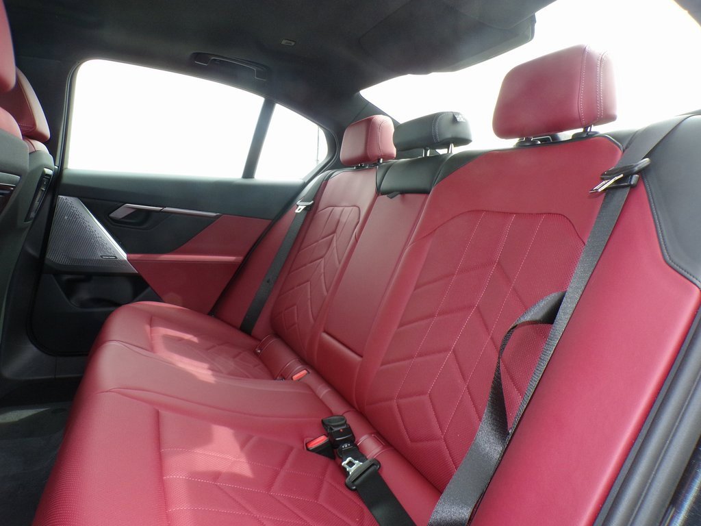 Certified 2025 BMW i5 xDrive40 w/ M Sport Package image 10